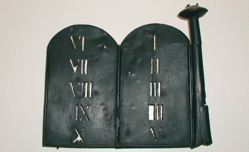 Wetterfahne der ehemaligen Synagoge Oettingen. F&uuml;hrt zur Unterseite "Oettingen".