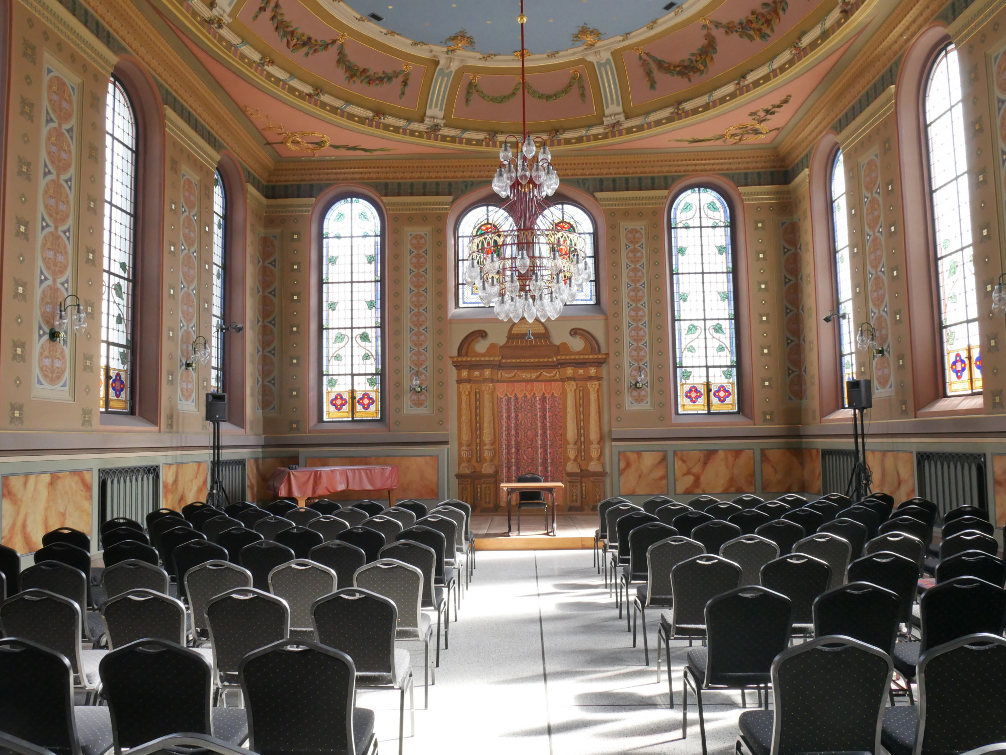 Innenraum der Synagoge in Ichenhausen